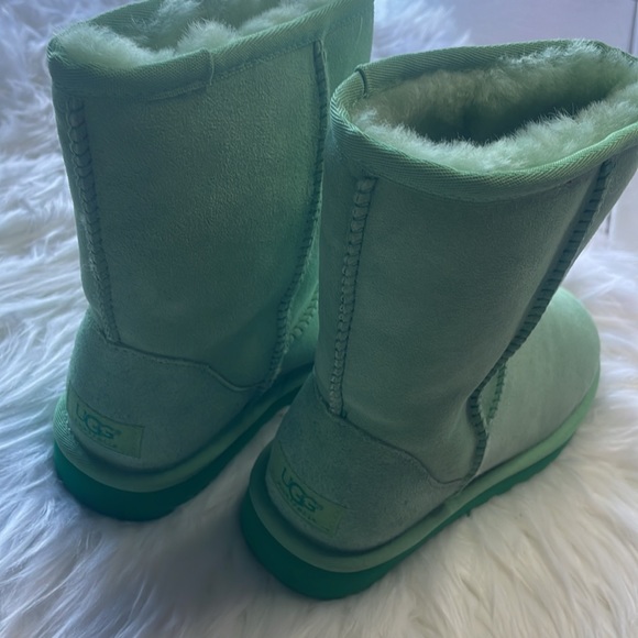 GREEN UGG boots - Picture 5 of 10